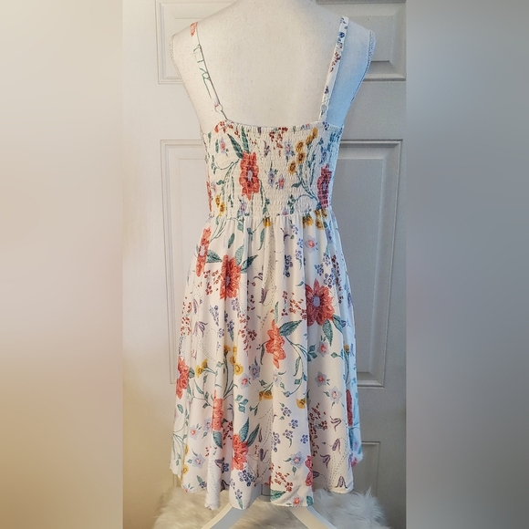 Old Navy White and Pink Floral Cami Fit & Flare Sweetheart Neck Sundress Size M - Picture 3 of 7